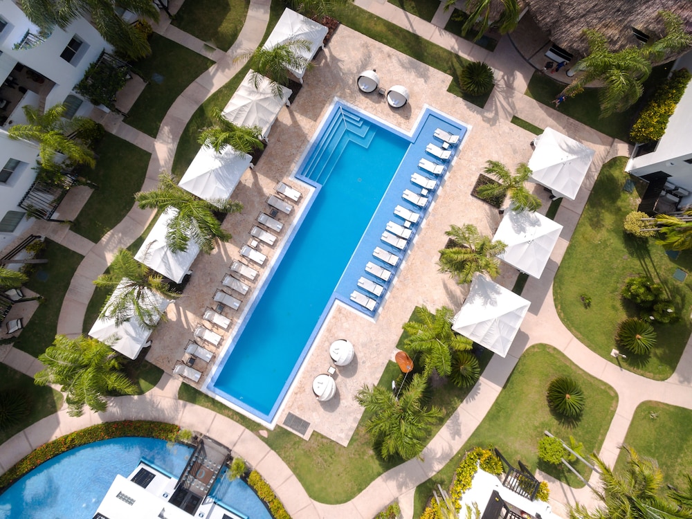 Las Terrazas Resort and Residences photo5