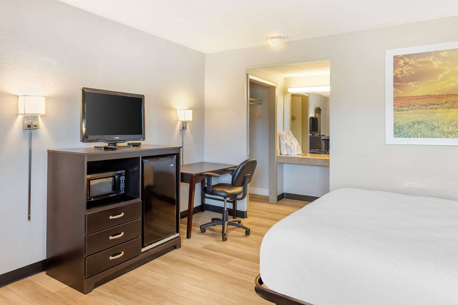 Days Inn by Wyndham Wrightstown 25/50