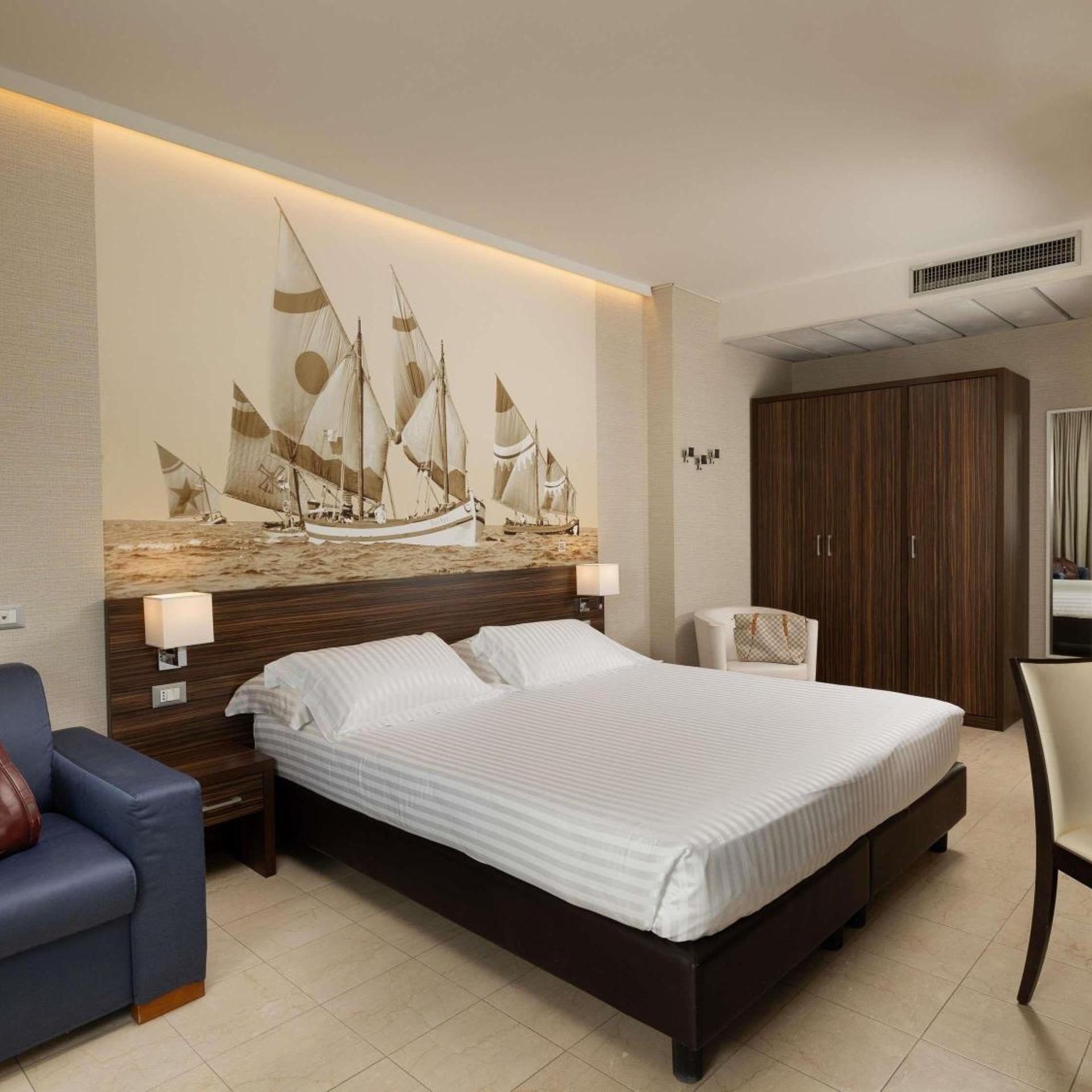 Superior, Double Bed, Lateral Side Sea View, Terrace