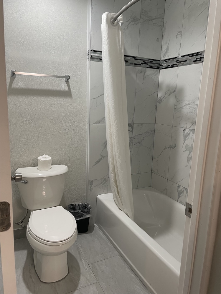 Travelodge by Wyndham Fairplex Pomona 15/57