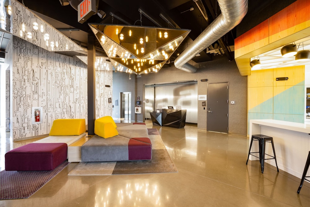 Aloft Austin Airport 30/47