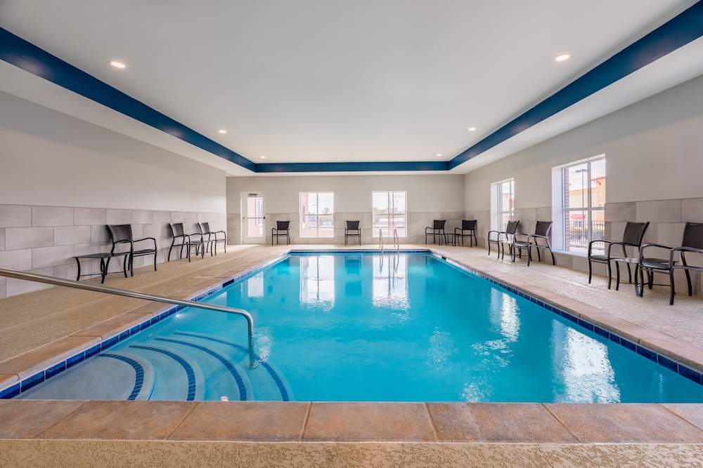 Candlewood Suites Cookeville 2/53