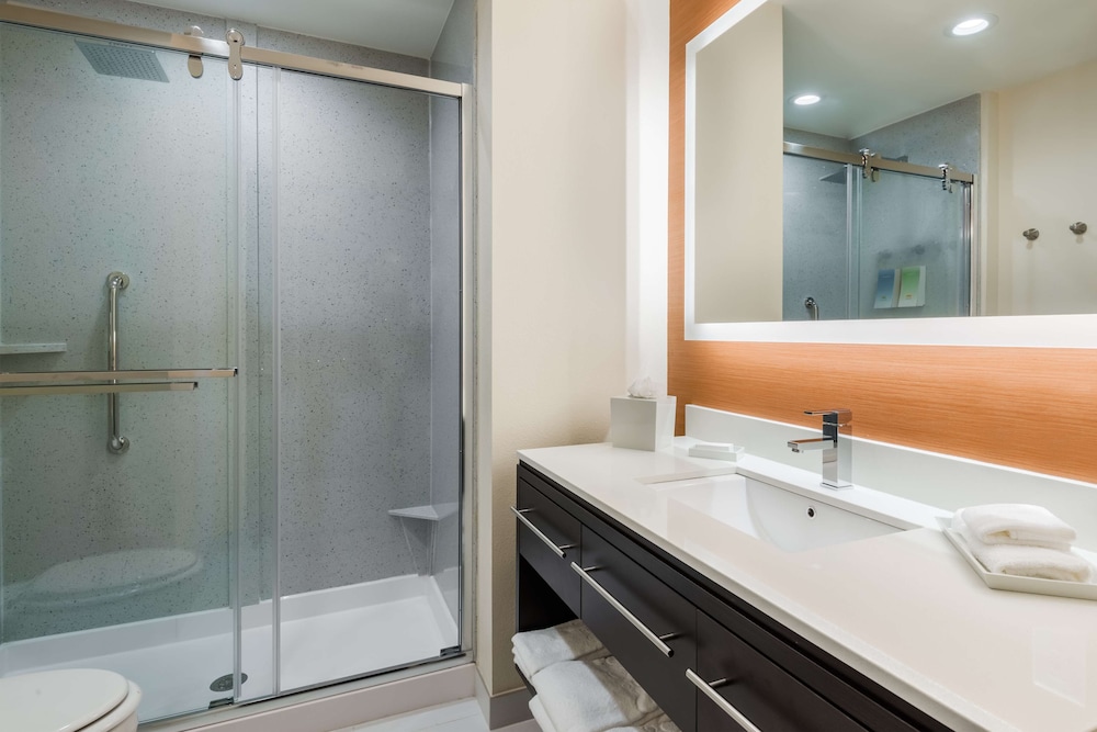 HOME2 SUITES BY HILTON ATLANTA DOWNTOWN 11/47