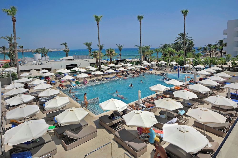 Nelia Beach Hotel & Spa 47/67