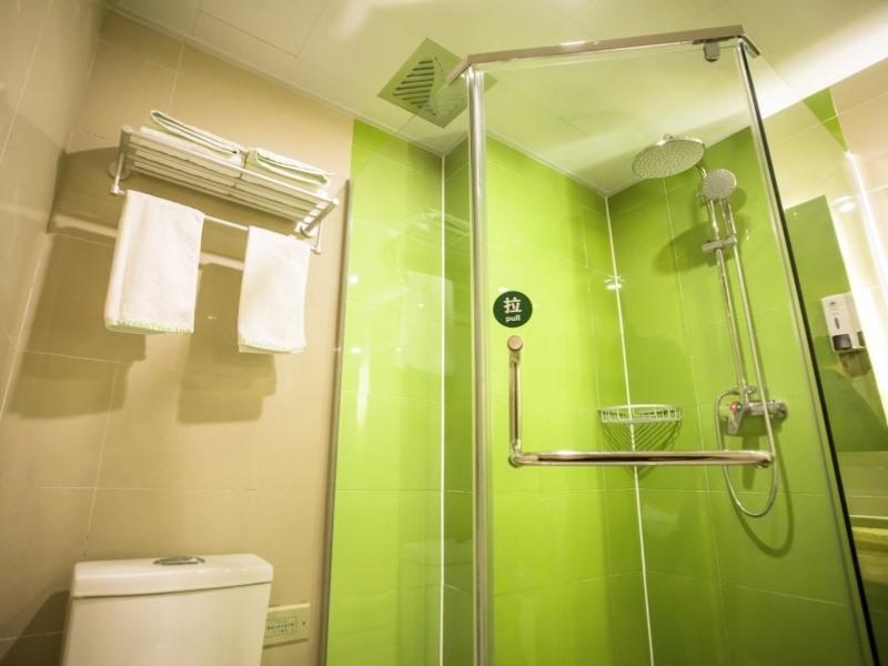 Greentree Inn Heze Shan County Huxi South Road Exp 28/30