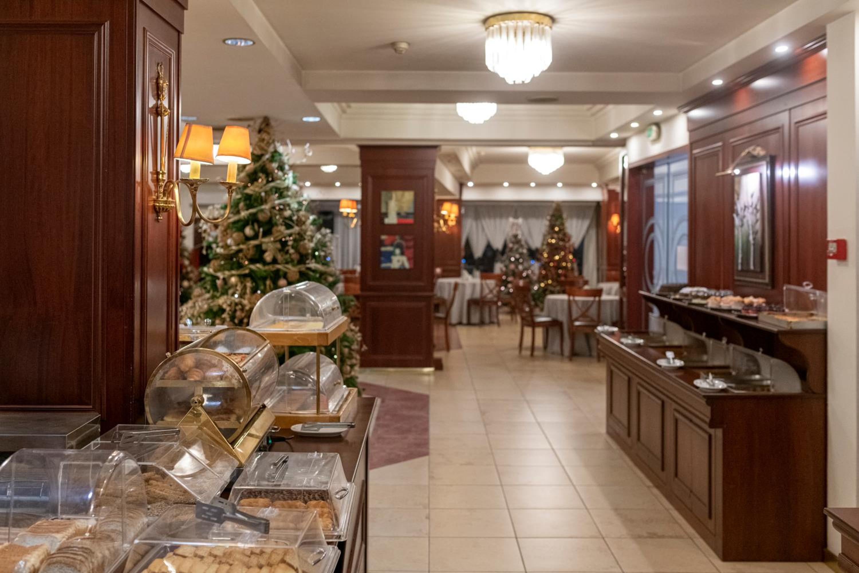 BEST WESTERN LINGOS HOTEL 35/55