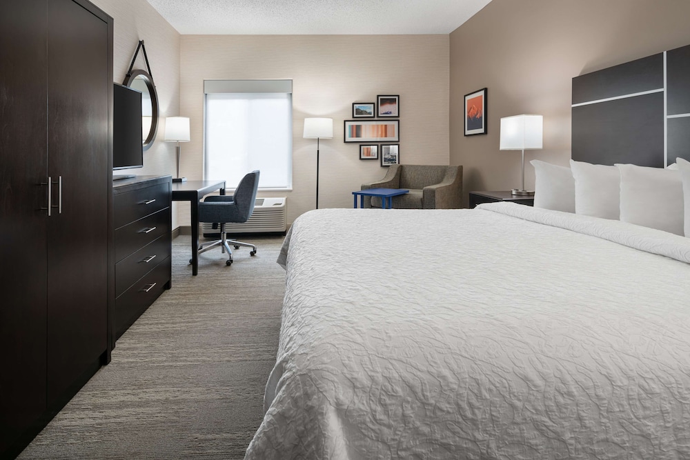 Hampton Inn Loveland 11/41