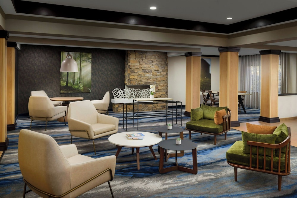 Fairfield Inn and Suites by Marriott Las Vegas South 38/57
