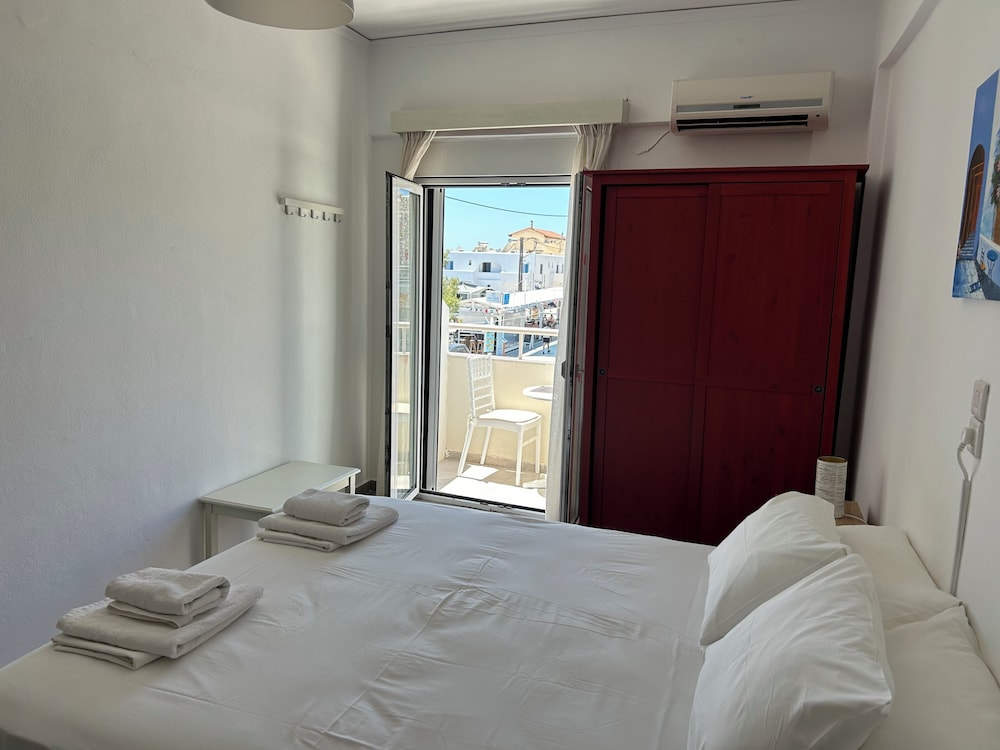 Studio, 1 Double and 1 Single Bed, Beach Front, Partial Sea View
