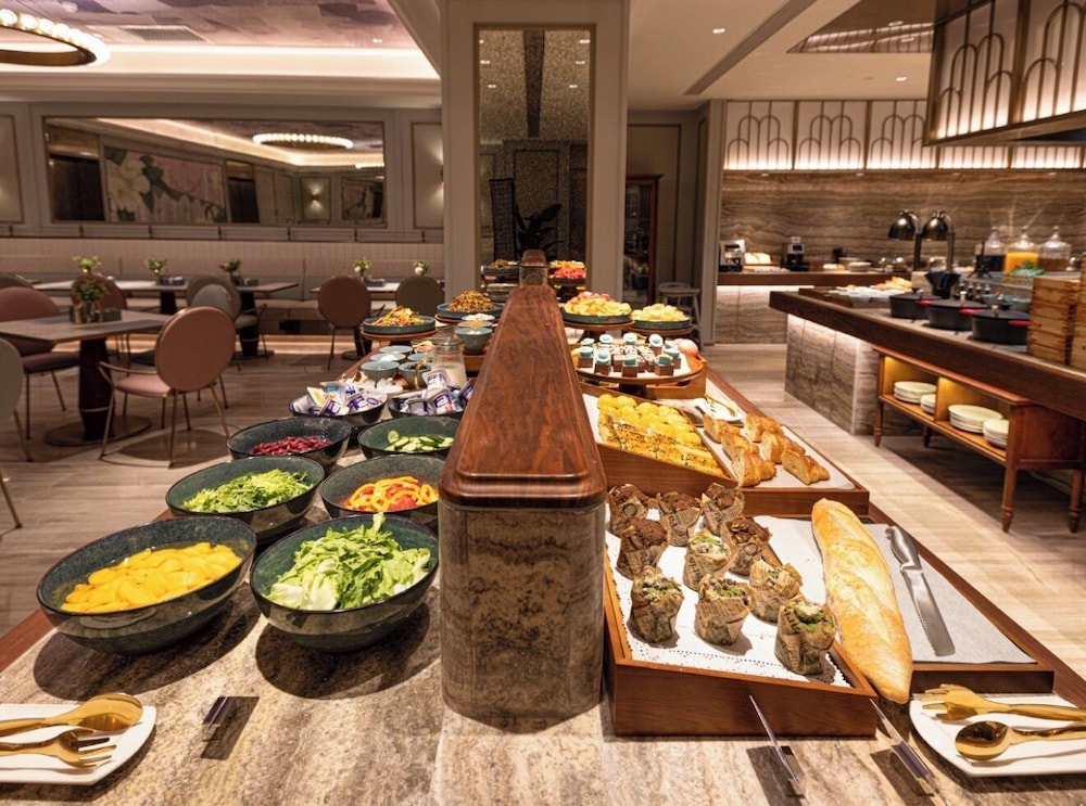 Mercure Xian Dazhai Road 42/52