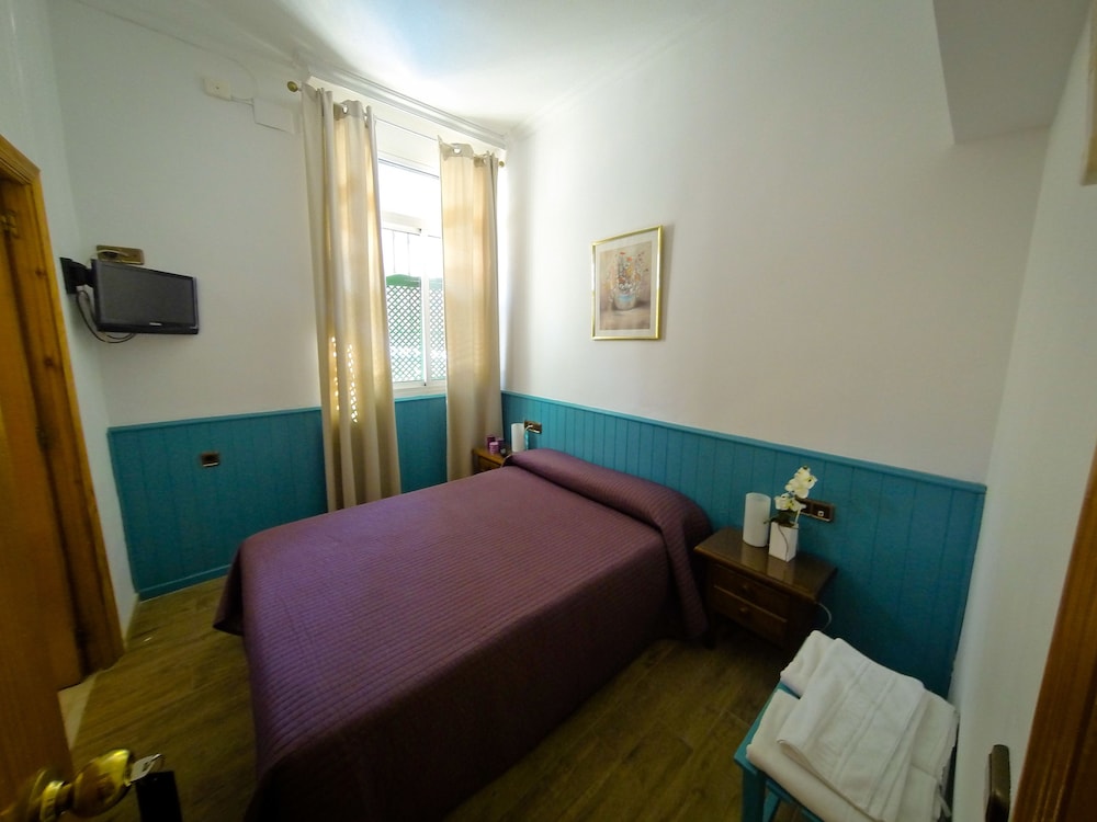 Hostal La Muralla 23/48