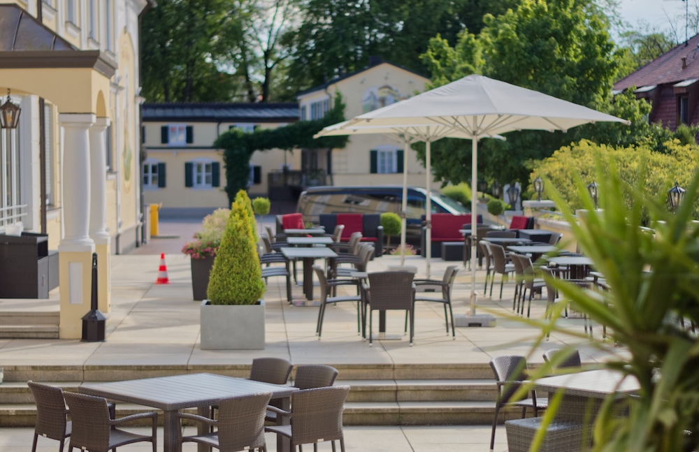Hotel Am Schlosspark Zum Kurfurst 55/67