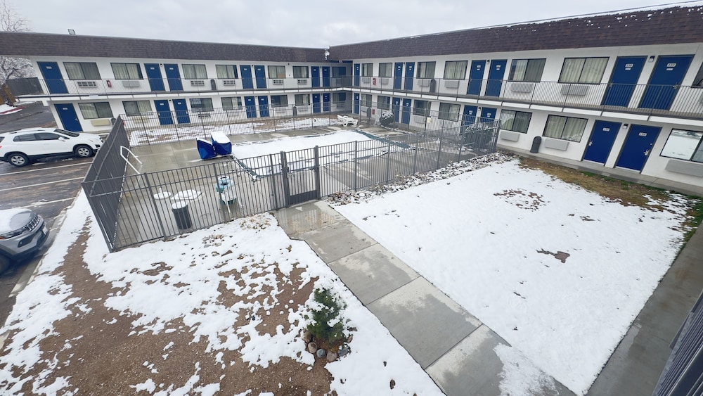 Motel6 Grants, NM 44/68