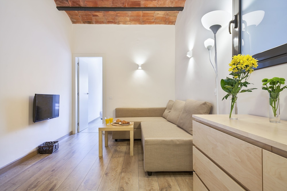 Fira Centric Apartments 43/72