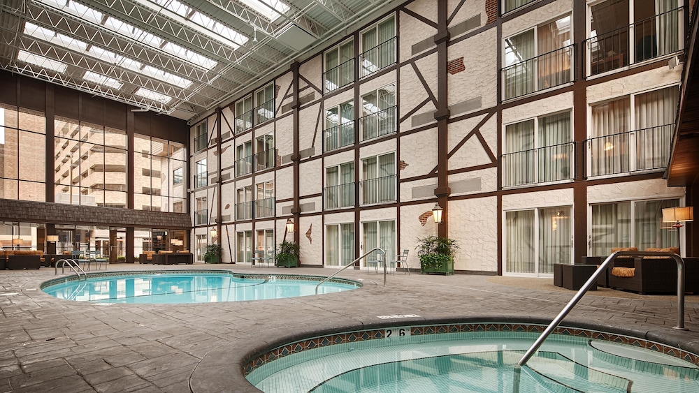 Best Western Plus the Normandy Inn Suites 6/31