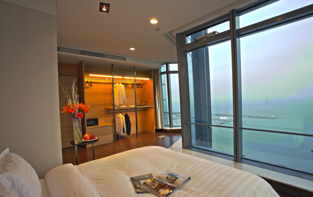 Grand Madison Qingdao Harbour view Central 34/50