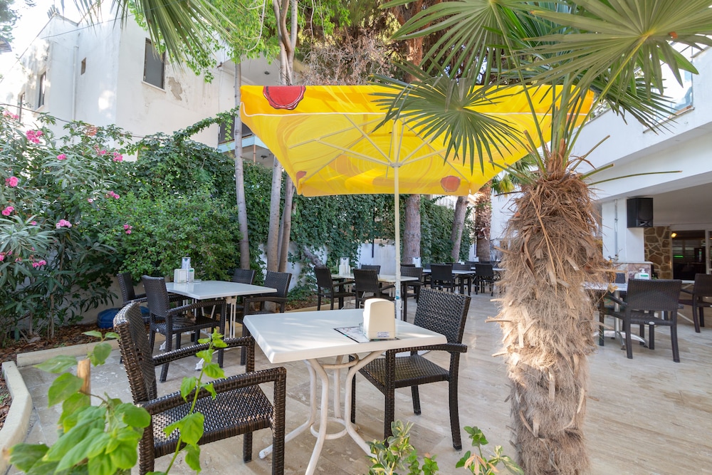 ponz boutique hotel 43/57