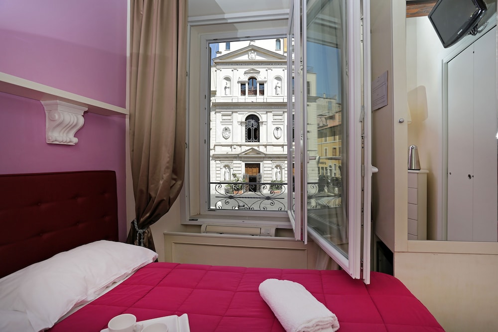 Piazzetta De' Monti Suites 4/27