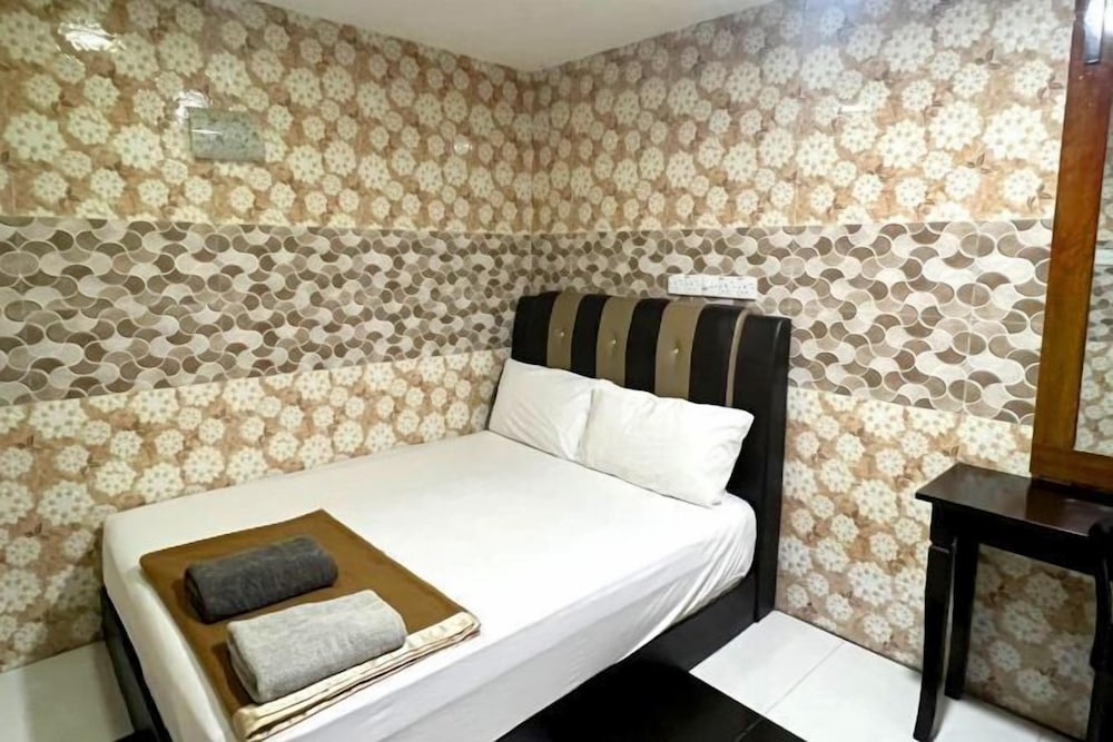Ark Taman Melawati Hotel 11/32