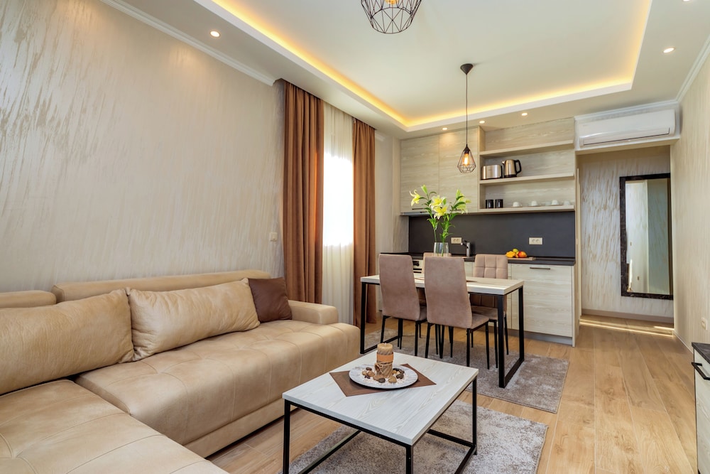 Luxury apartments Queen 26/47