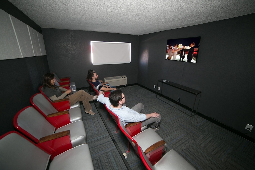 Motel6 Las Vegas, NV - Downtown Fremont St Experience 12/31