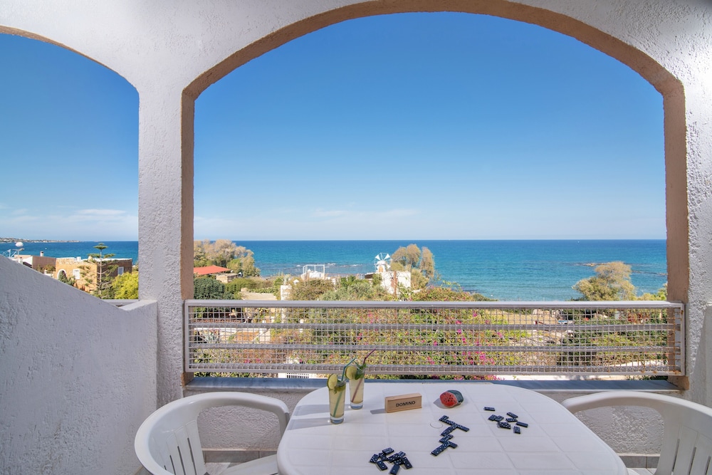 Iliostasi Beach Apartments 24/46