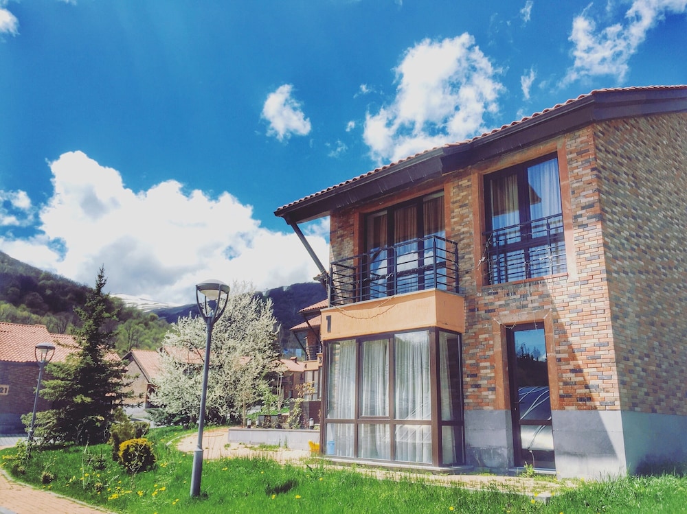 Teghenis Holiday Home 7/57