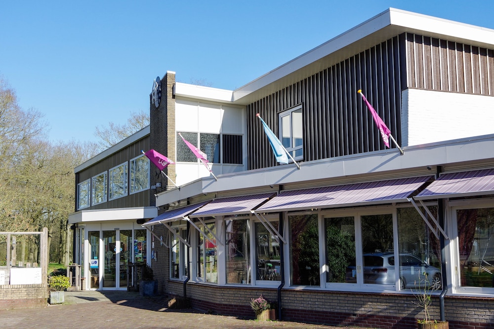Hotel Van Saaze 1/50