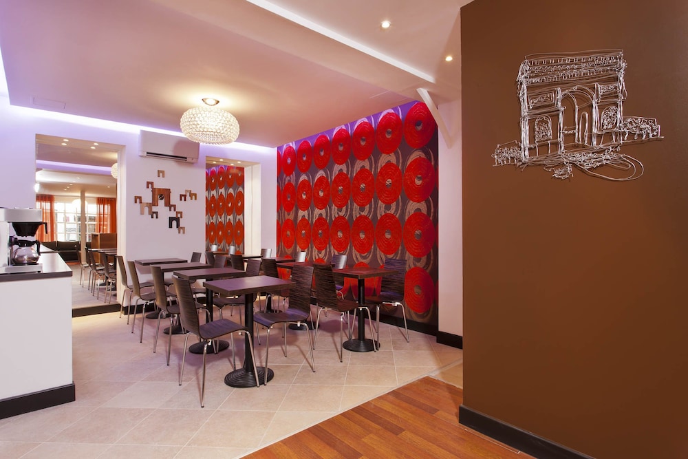 O.lysee Hotel 45/47