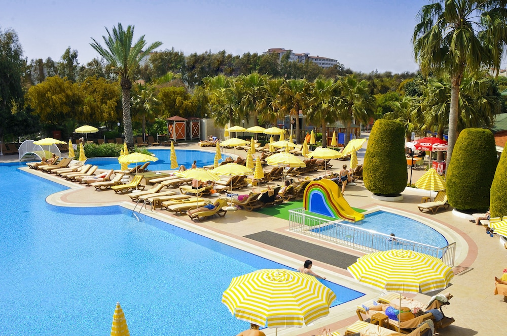Febeach Hotel 35/50