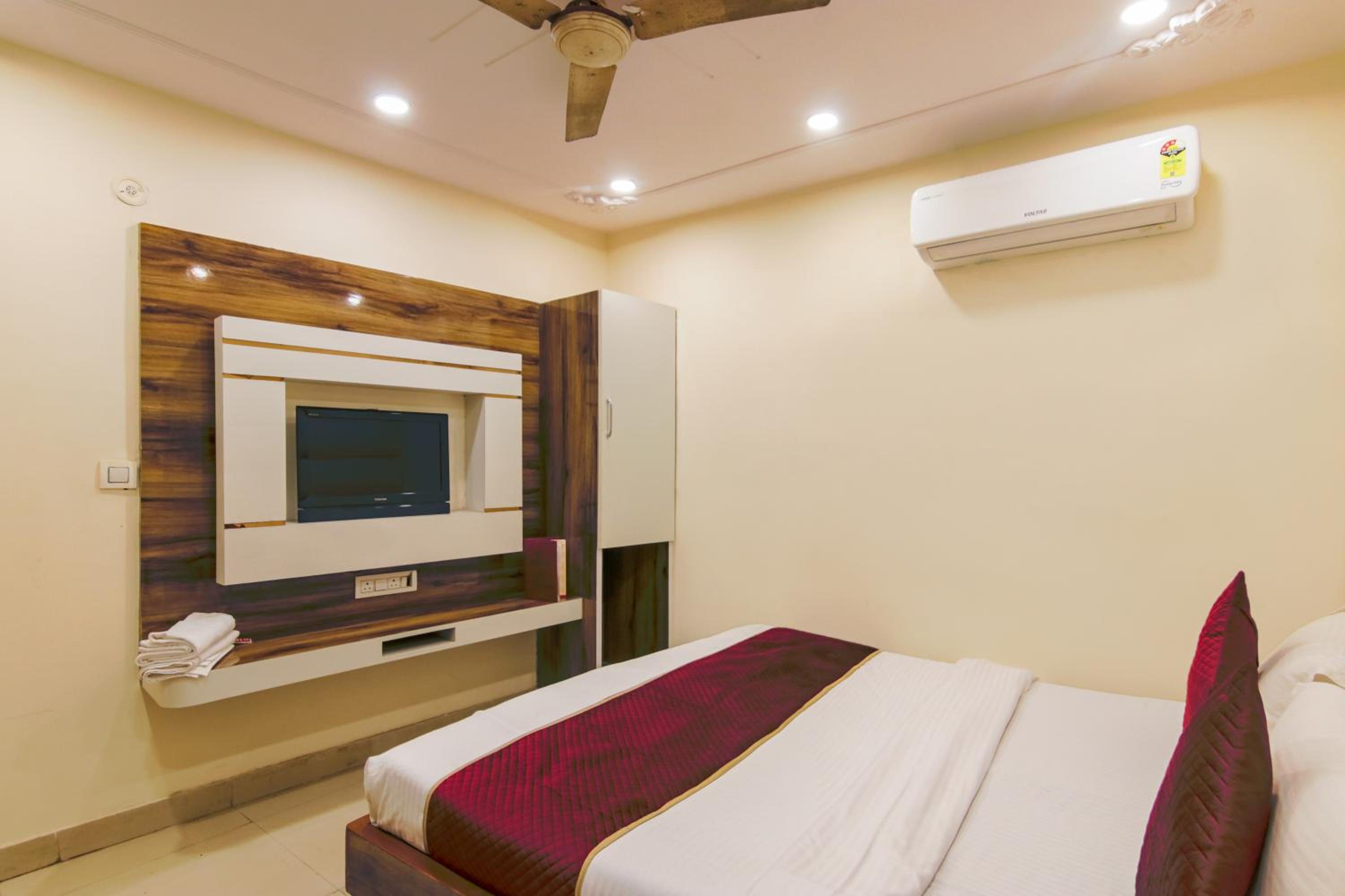 Hotel Star Palace Paharganj 48/63