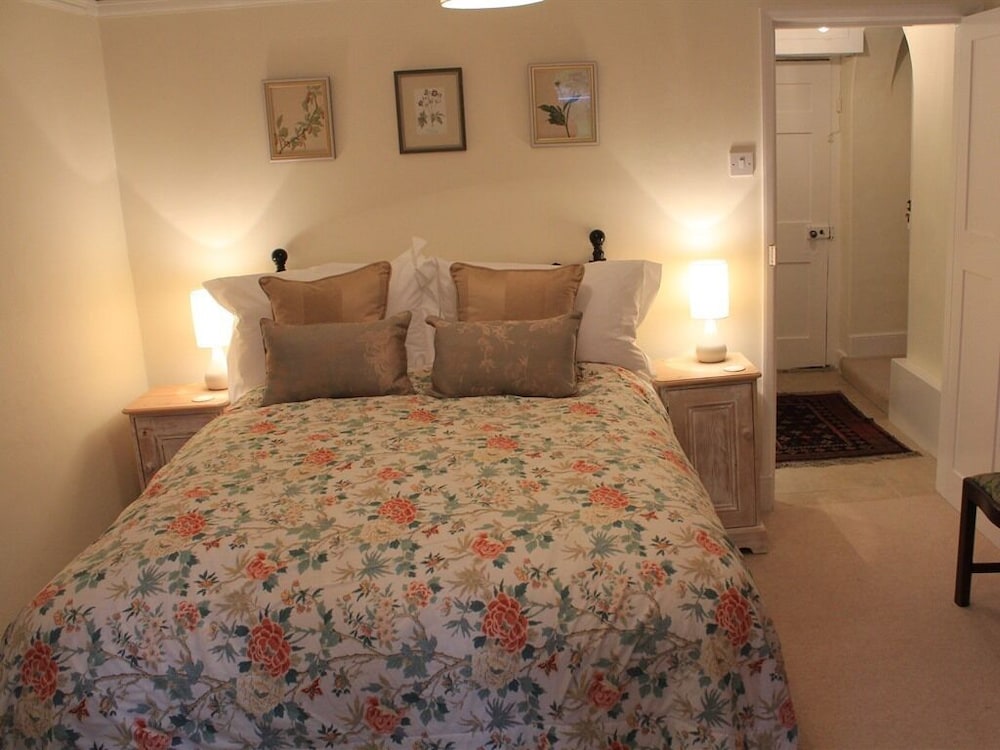 Church Farmhouse B & B 12/34