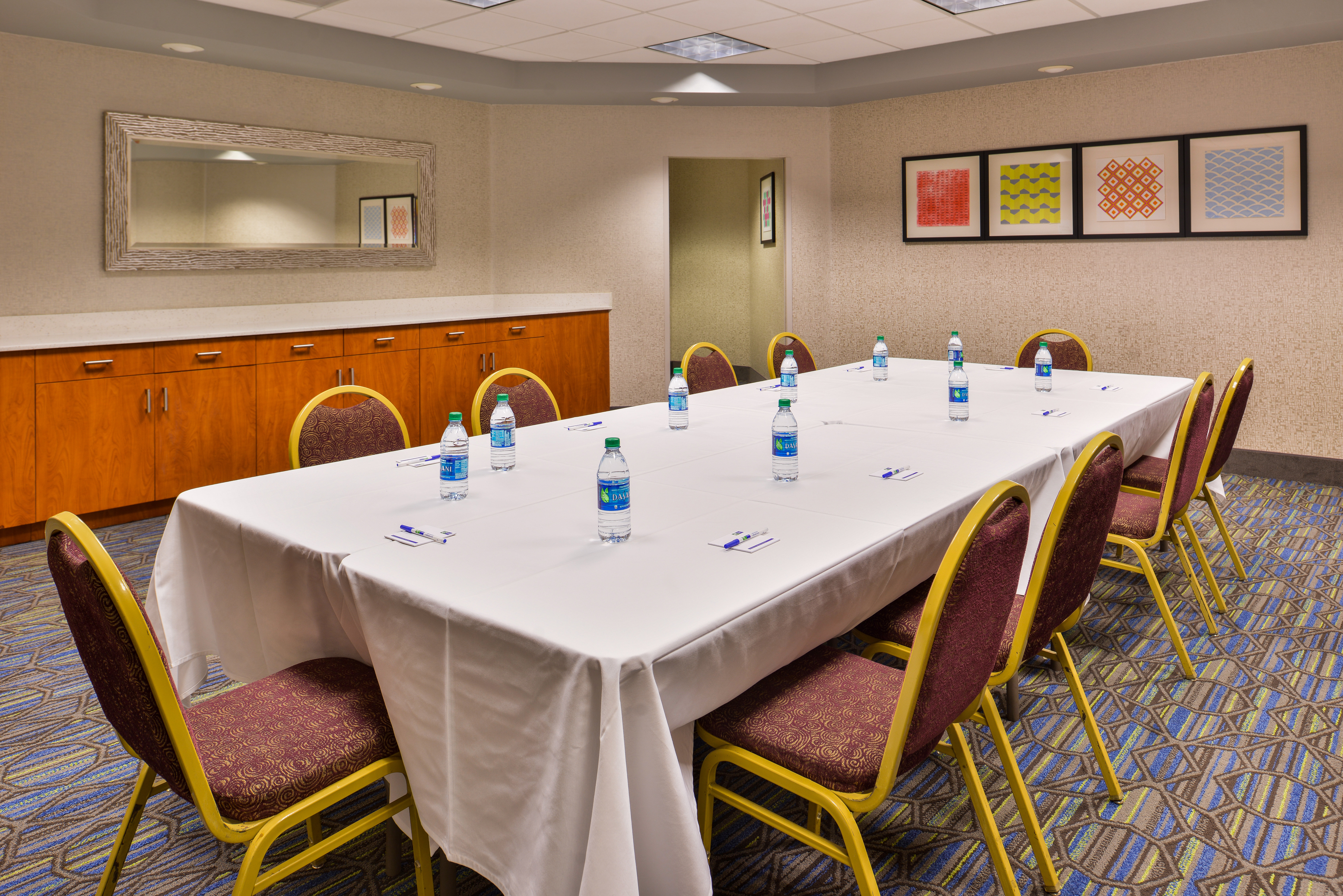 Holiday Inn Express Hotel Suites Elk Grove Ctrl Sacramento S An Ihg Hotel 38/42