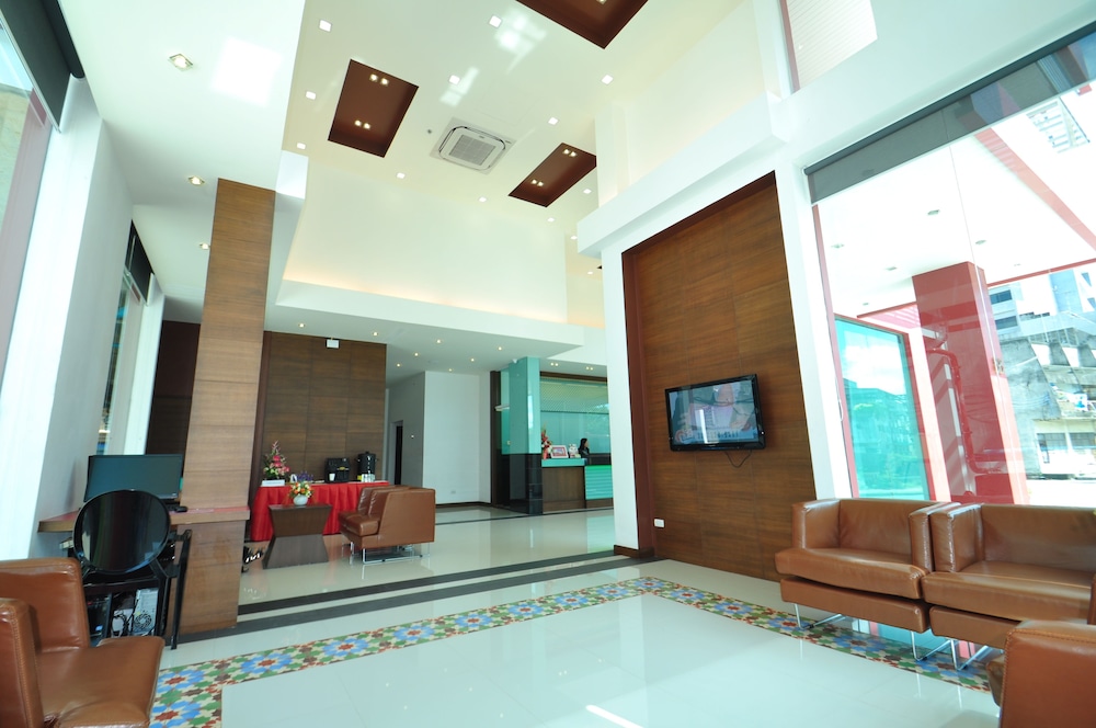 The Color Hotel Hat Yai 5/25