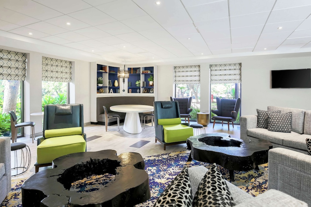 Doubletree By Hilton Austin University Area 24/58