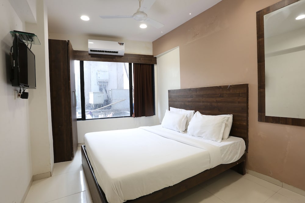 Kamran Residency 17/50
