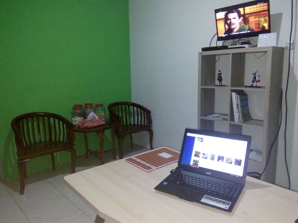 LIVING PEACE HOUSE 13/17