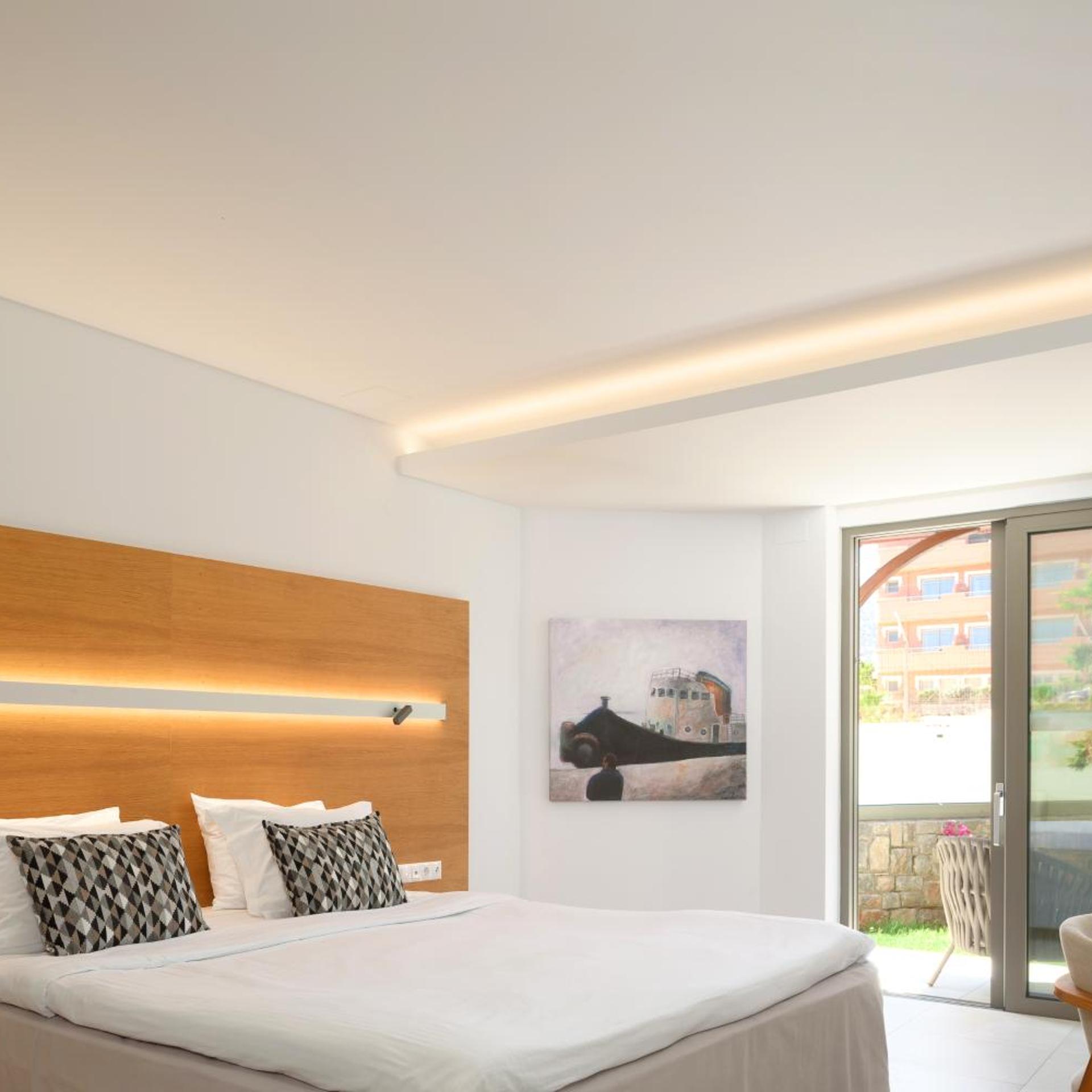 White, Deluxe, Double Bed