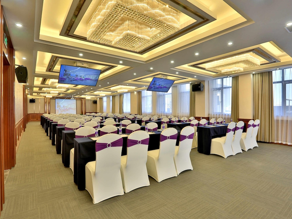Mercure Hangzhou Linping 62/67