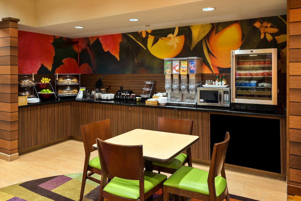 Fairfield Inn & Suites Denver Cherry Creek 13/16