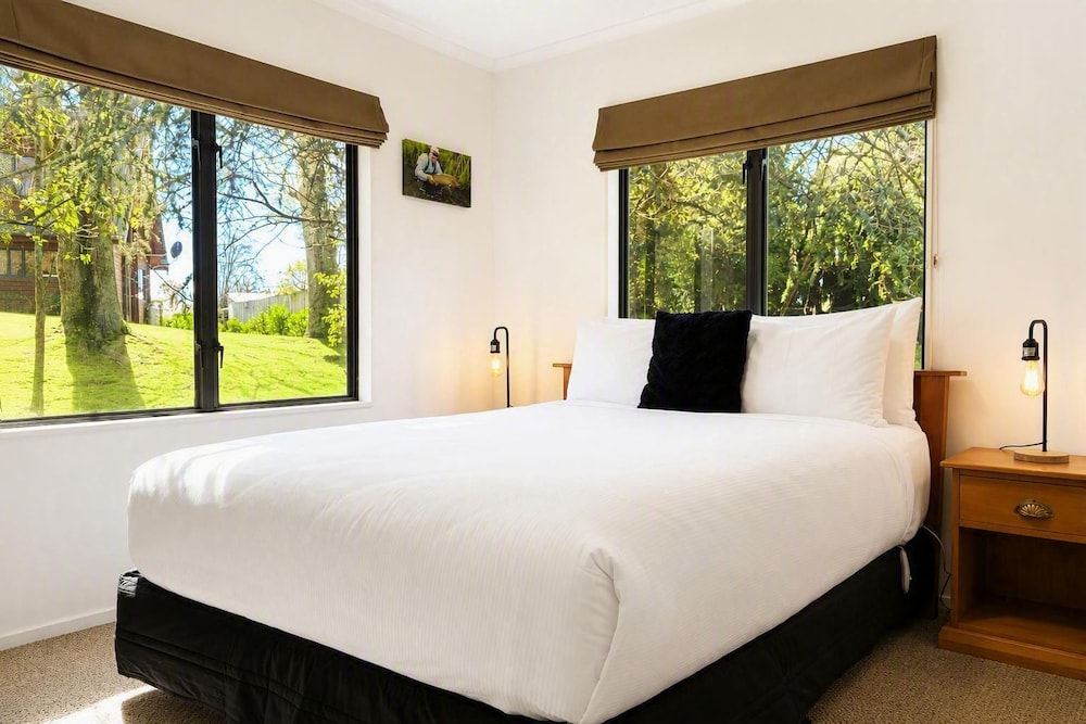 Tongariro Lodge 20/75