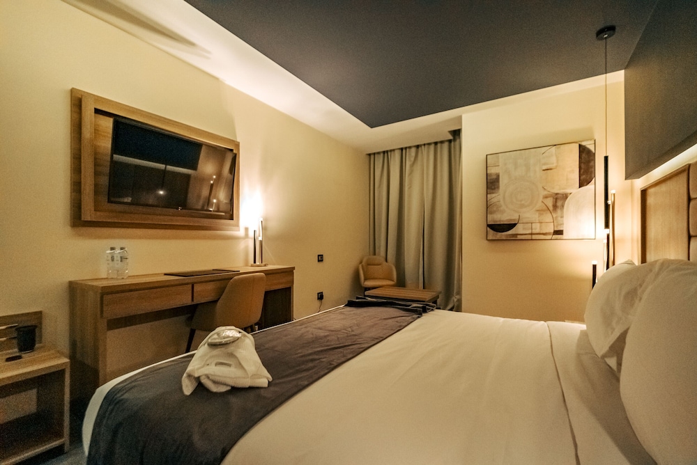 AD Hotel, Hydra 18/58