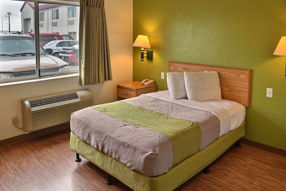STANDARD, DOUBLE BED, ACCESSIBLE