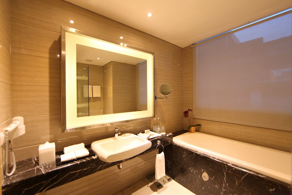 Grand Tjokro Premiere Bandung 40/56
