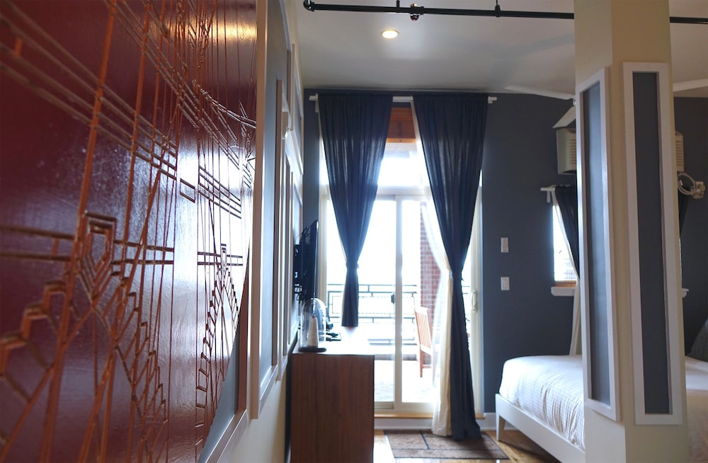 Henry Norman Hotel 28/64