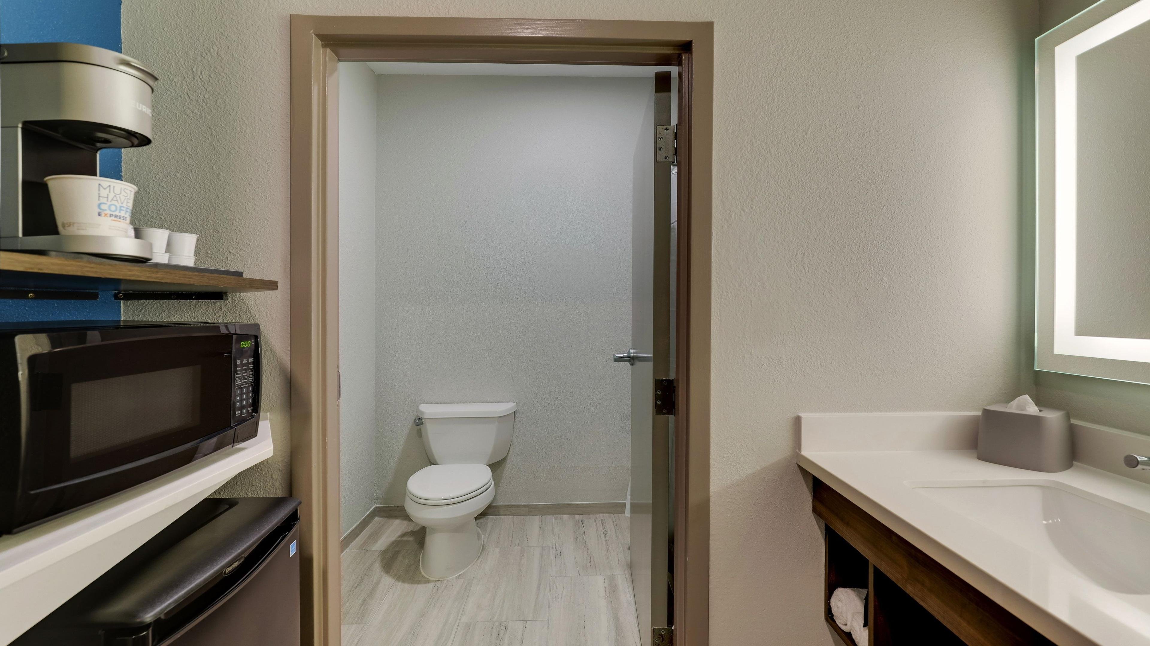 Holiday Inn Express Kenner New Orleans Airport an IHG Hotel 46/50