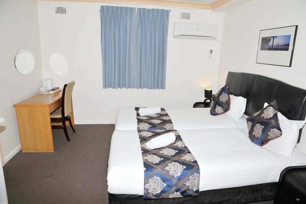Northshore Hotel 24/41