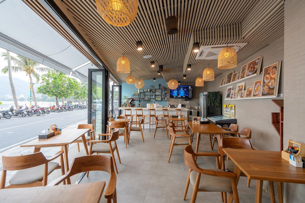restaurant cafeteria