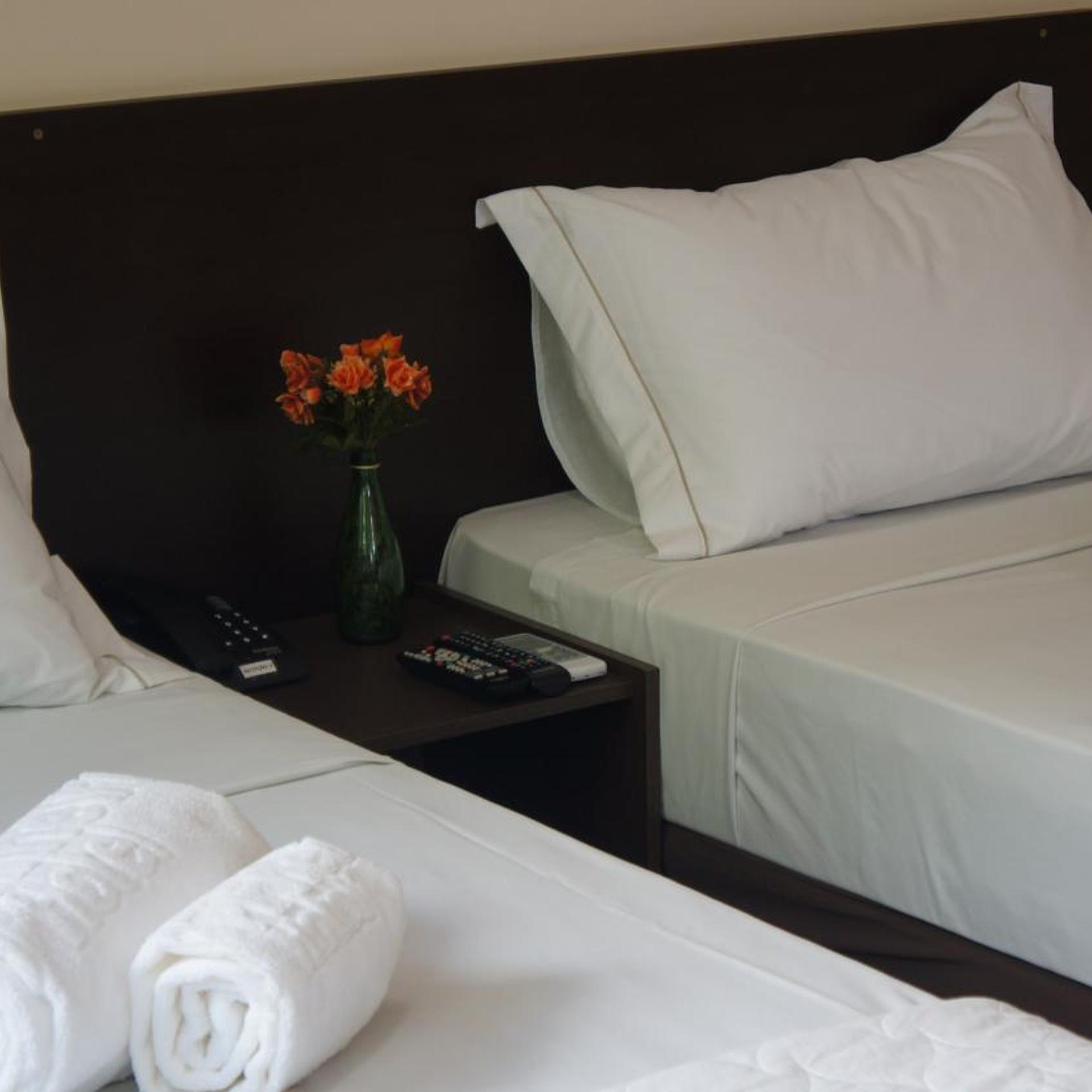 PINHEIROS HOTEL 37/57