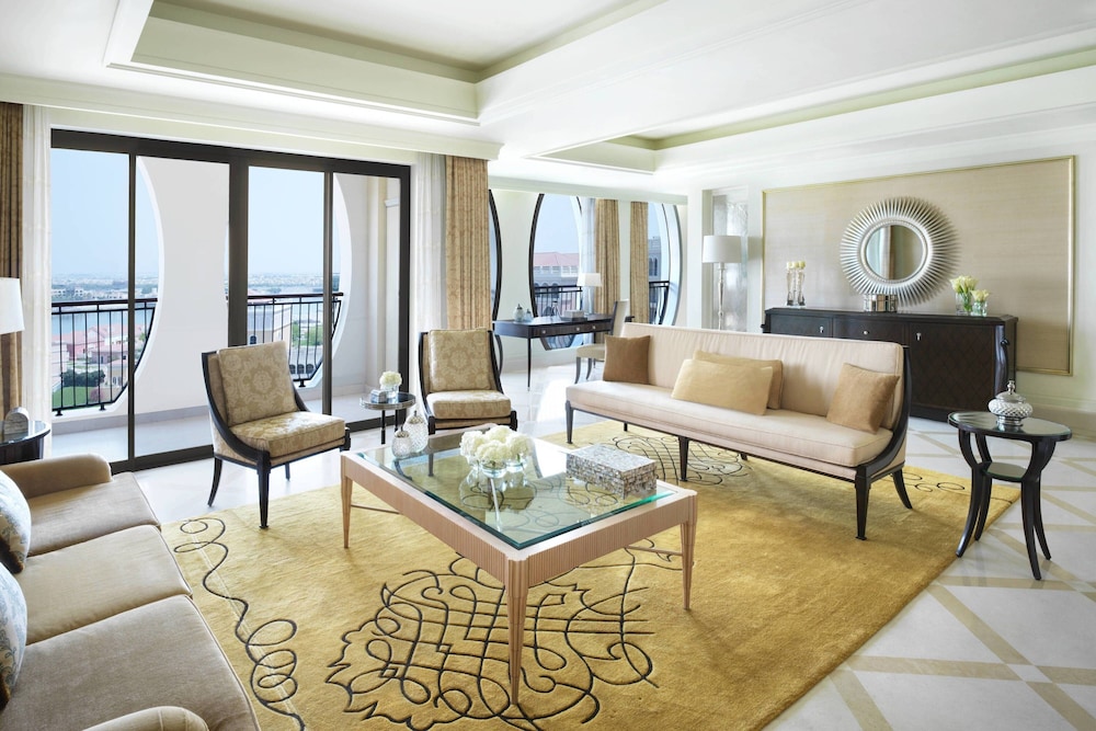 The Ritz Carlton Abu Dhabi Grand Canal 42/63